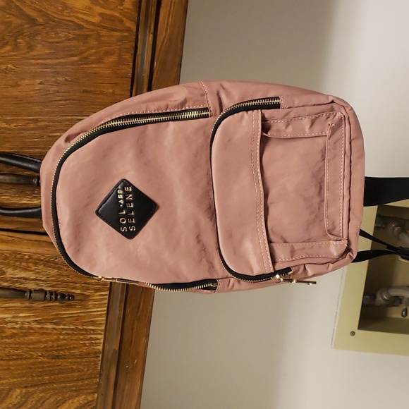 Sol ans Selene Hustle Sling Backpack - Picture 5 of 13